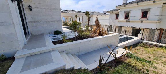 4 Schlafzimmer Property in Kusadasi, Turkey, Nr. 23089 16