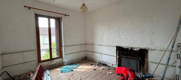 Casa de 1 dormitorio en Le Chatelet, France No. 283284 4