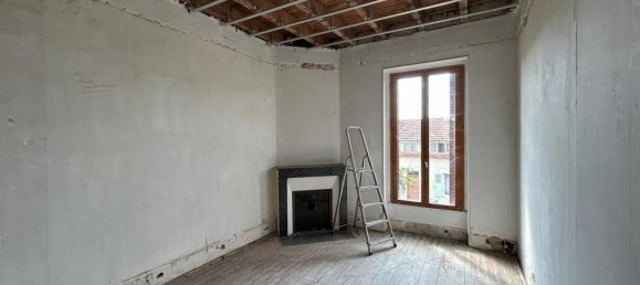 Casa de 1 dormitorio en Le Chatelet, France No. 283284 7