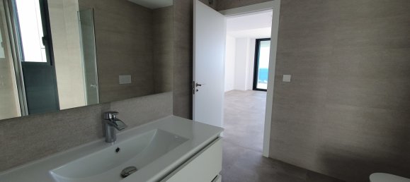Apartamento de 2 dormitorios en Benidorm, Spain No. 11214 38