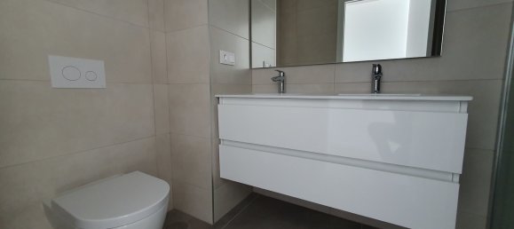 Apartamento de 2 dormitorios en Benidorm, Spain No. 11214 39