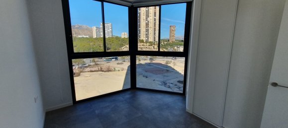 Apartamento de 2 dormitorios en Benidorm, Spain No. 11214 36