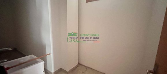 6 rooms Apartment in Comiso, Italy No. 114181 10
