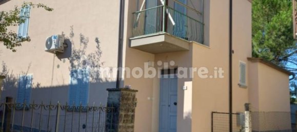 2 Schlafzimmer Haus in Sinalunga, Italy, Nr. 262819 4