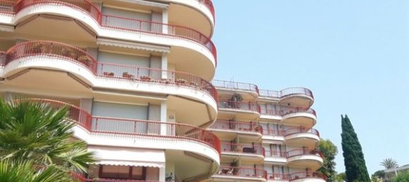 Квартира с 4 комнатами в Бордигера, Италия № 235289 54