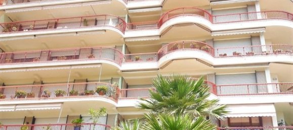 Квартира с 4 комнатами в Бордигера, Италия № 235289 3