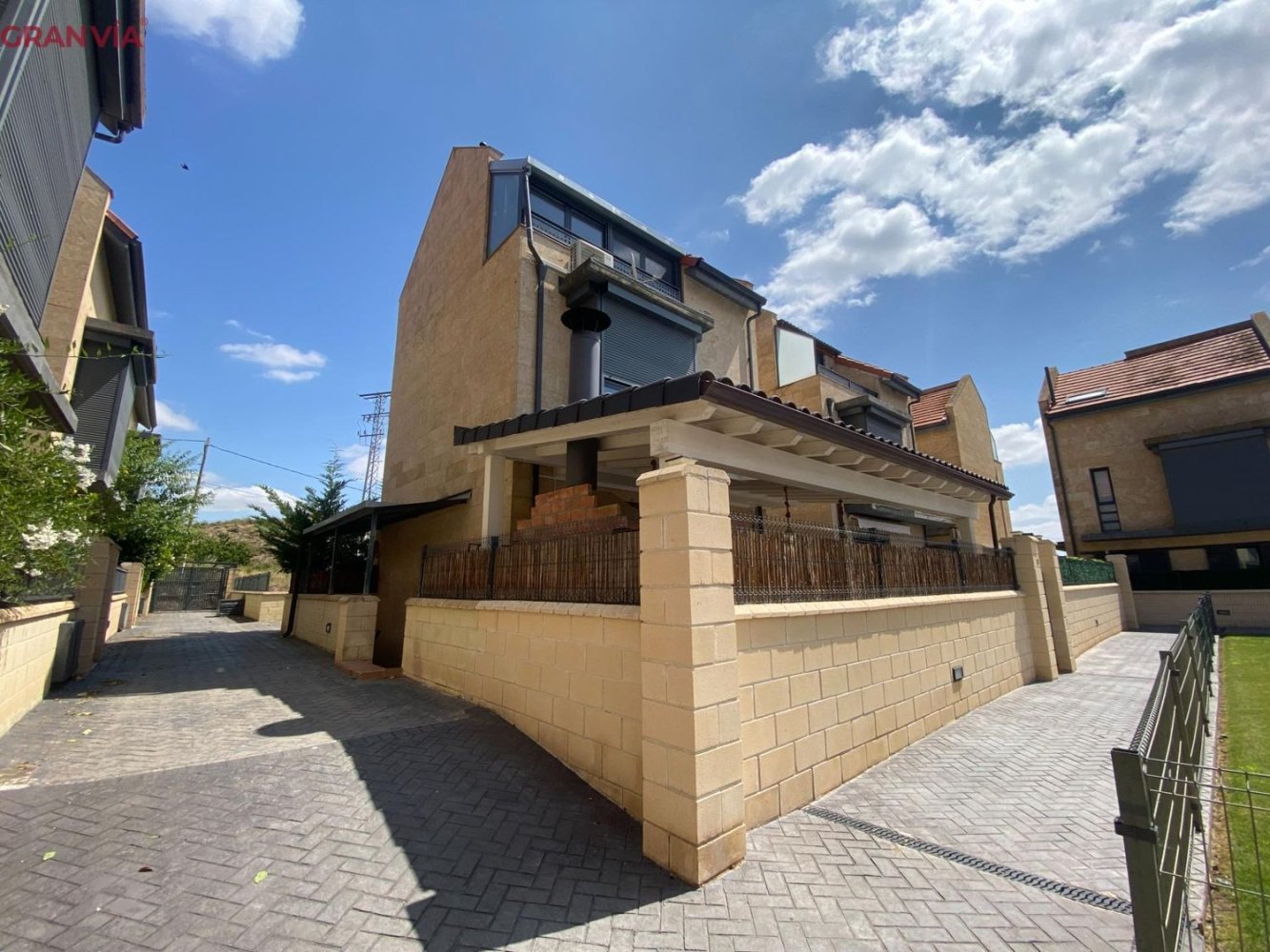 Casa de 3 dormitorios en La Rioja, Spain No. 161217