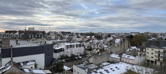 1 bedroom Apartment in Orleans, France No. 349742 8