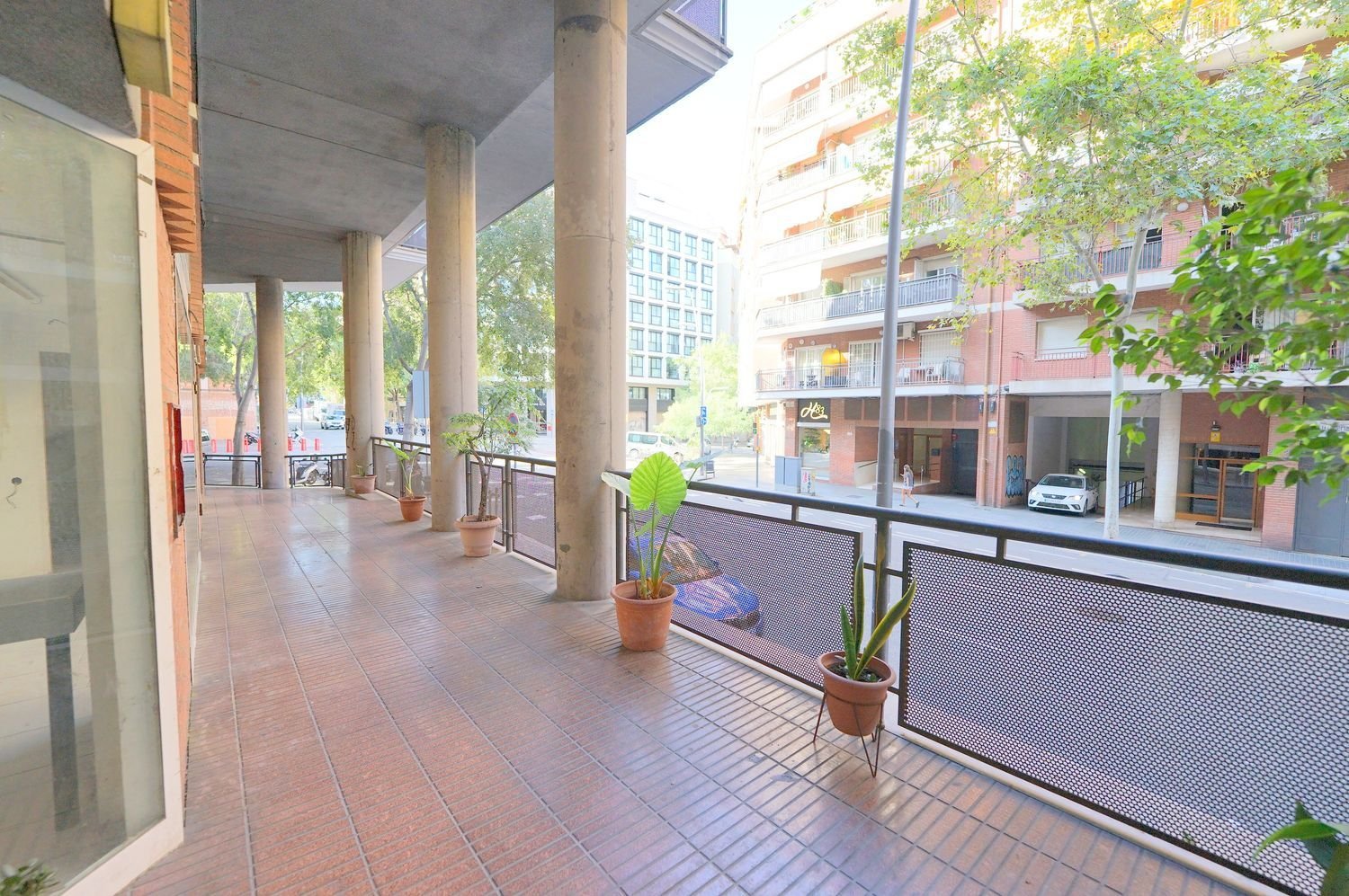 151m² Commercial property in Sant Marti, Spain No. 275068