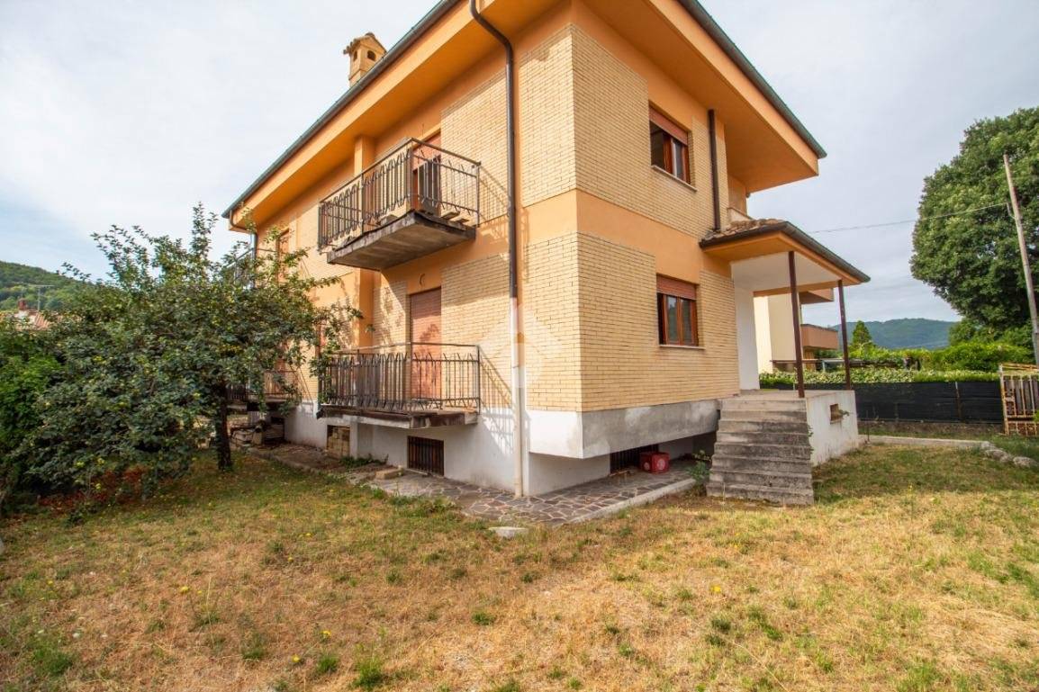 2 chambres Appartement à Cittaducale, Italy No. 279970