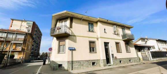 3 rooms Apartment in Grugliasco, Italy No. 53094 32