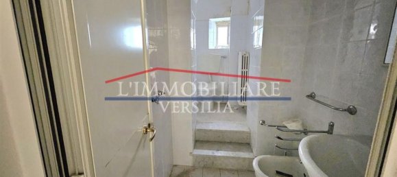 4 rooms Apartment in Massa, Italy No. 260647 9