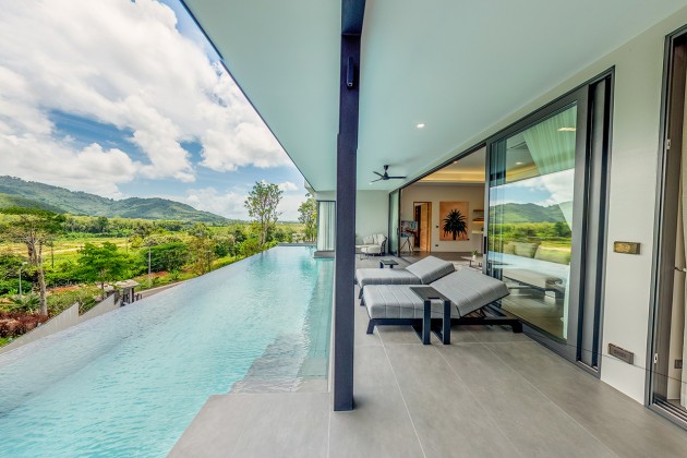 4 bedrooms Villa in Phuket, Thailand No. 12508