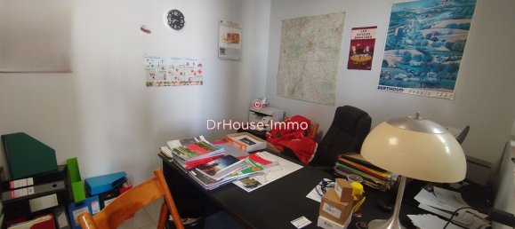 Офис с 3 комнатами в Сен-Николя-де-Бургей, Франция № 48918 4