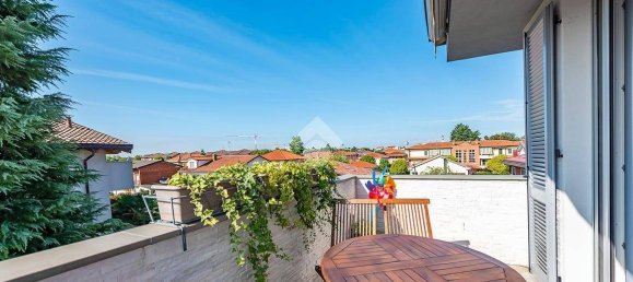 Ático de 3 dormitorios en Lainate, Italy No. 337510 14