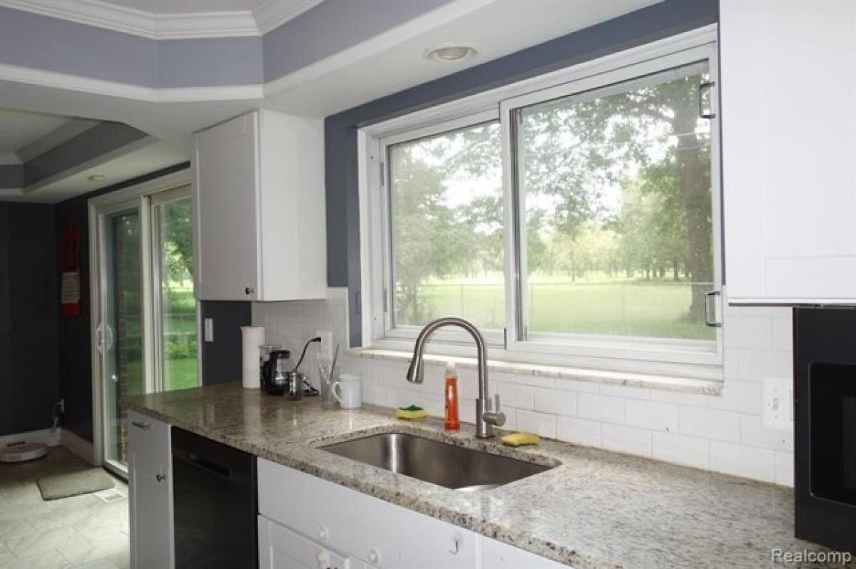 4 bedrooms House in Sterling Heights, USA No. 435135