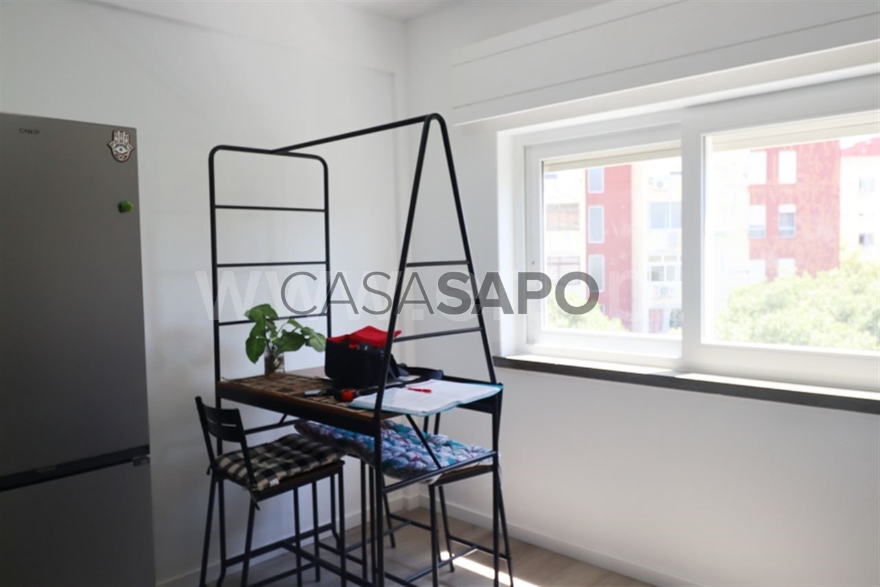 1 bedroom Apartment in Corroios, Portugal No. 227951
