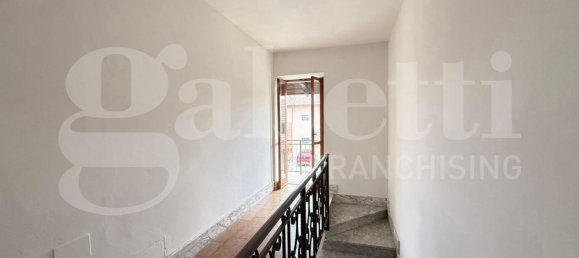 8 Schlafzimmer Haus in Collegno, Italy, Nr. 355622 10