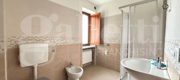 8 Schlafzimmer Haus in Collegno, Italy, Nr. 355622 15