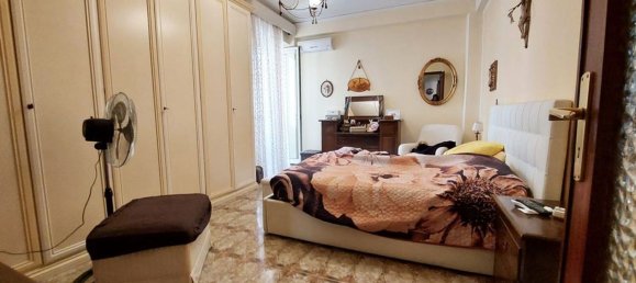 4 rooms Apartment in Palermo, Italy No. 82366 8