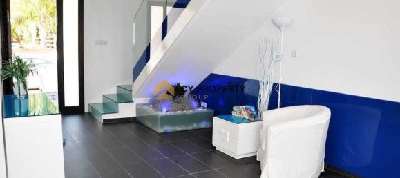 3 Schlafzimmer Haus in Mazotos, Cyprus, Nr. 10814 8