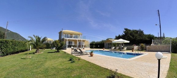 3 غرف نوم فيلا في Corfu, Greece رقم 1513 12