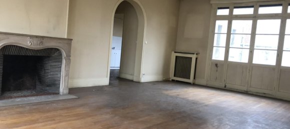 350m² Building in Soissons, France No. 89676 6