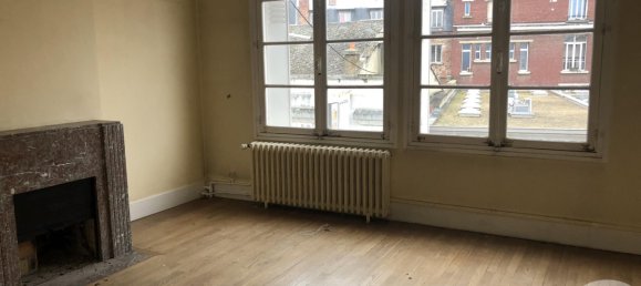 350m² Building in Soissons, France No. 89676 12