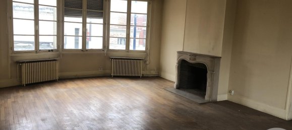 350m² Building in Soissons, France No. 89676 5