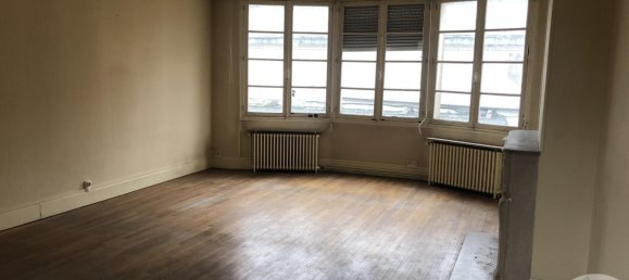 350m² Building in Soissons, France No. 89676 4