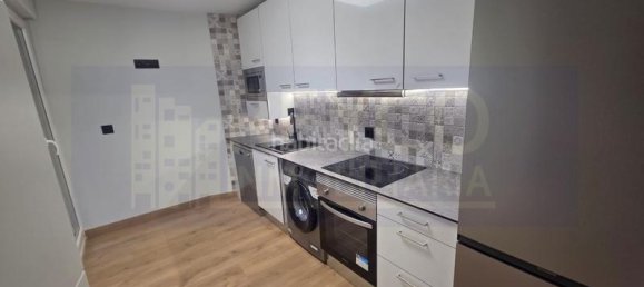 Квартира с 3 спальнями в Логроньо, Испания № 161256 12