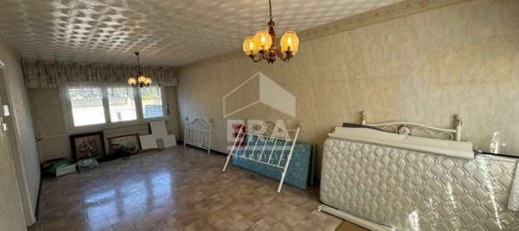 Casa de 3 dormitorios en Calais, France No. 240872 2