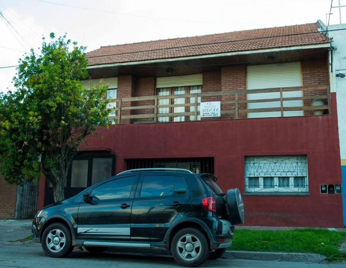 2 bedrooms House in Mar del Plata, Argentina No. 100885