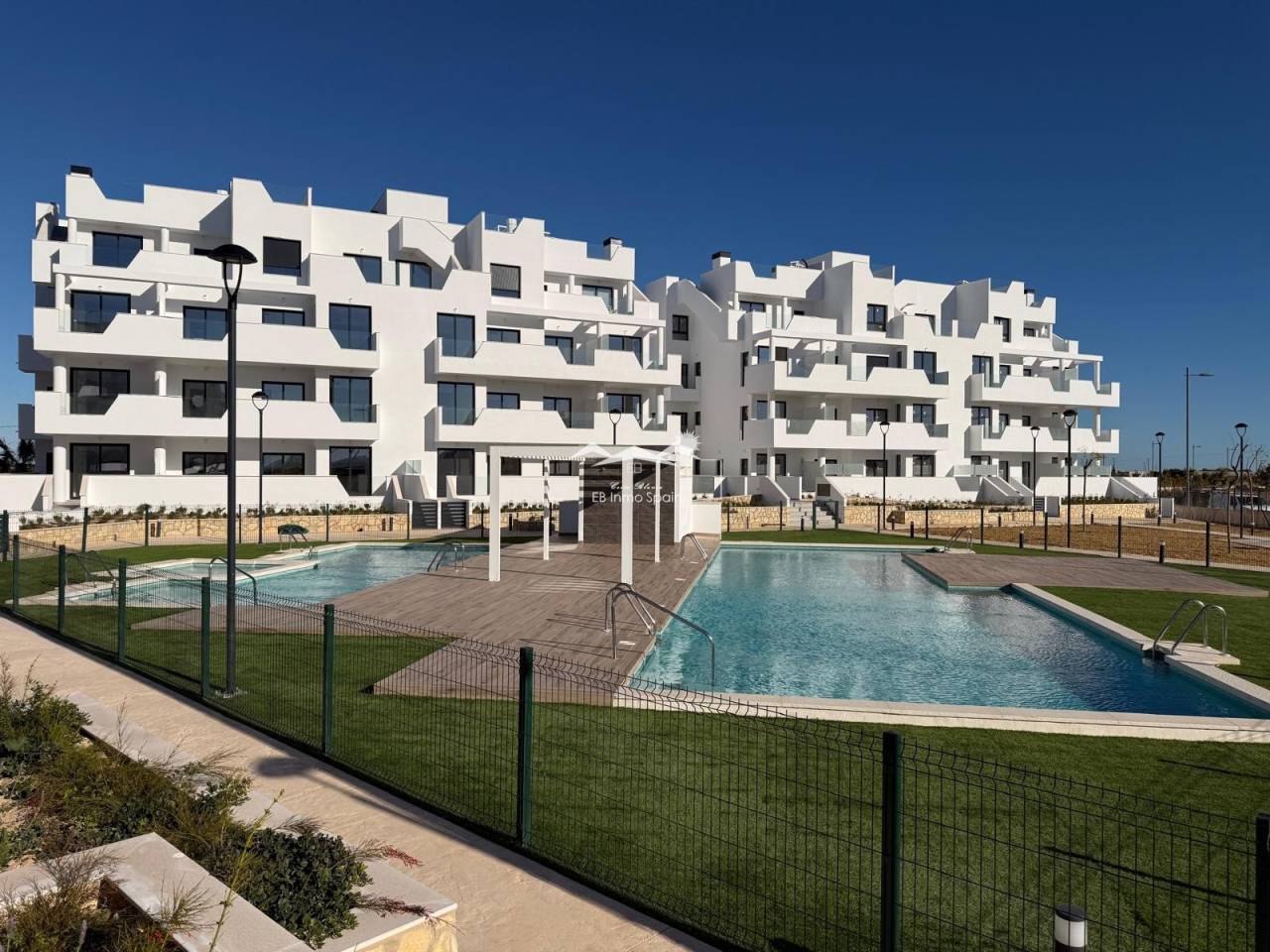 Apartamento de 2 dormitorios en Los Alcázares, Spain No. 272608