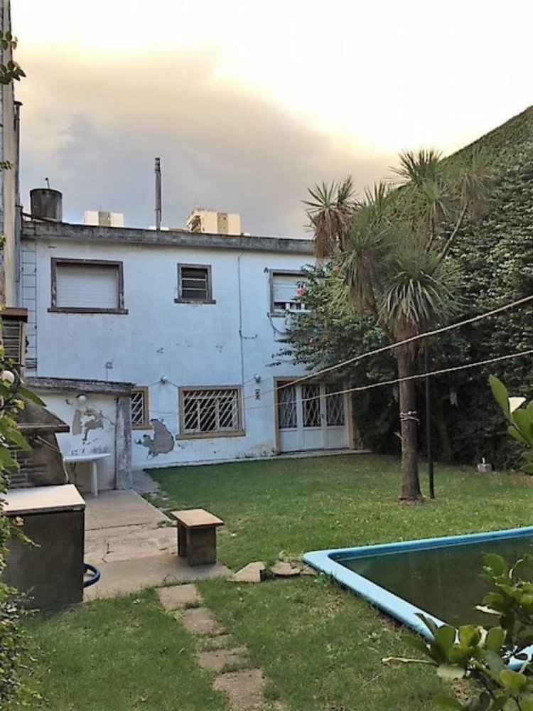 5 bedrooms House in Buenos Aires, Argentina No. 92565