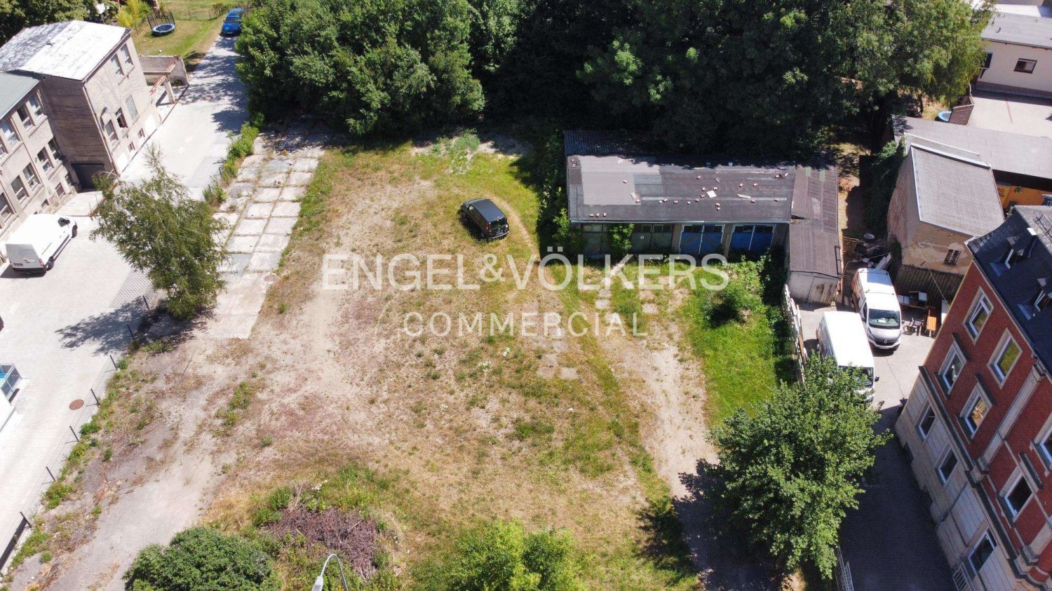 Земельный участок в Цвиккау, Германия № 244382