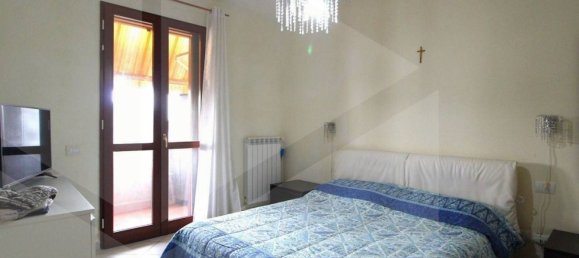 Dúplex de 3 habitaciónes en Pontedera, Italy No. 21799 3