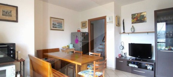 Dúplex de 3 habitaciónes en Pontedera, Italy No. 21799 18