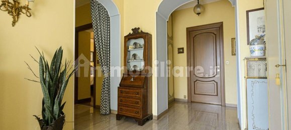 2 Schlafzimmer Wohnung in Turin, Italy, Nr. 268280 8