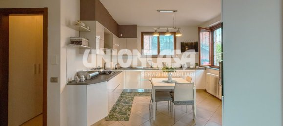 4 rooms House in Fenegrò, Italy No. 264897 17
