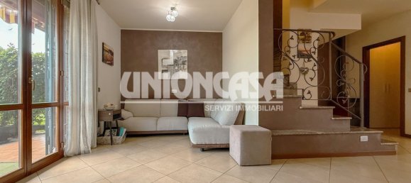 4 rooms House in Fenegrò, Italy No. 264897 10