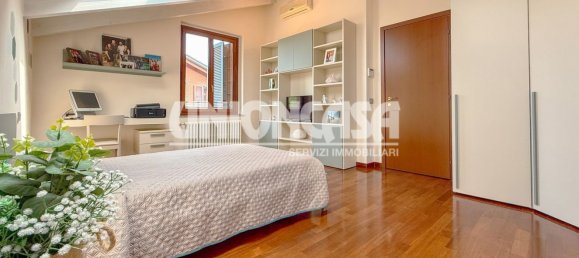 4 rooms House in Fenegrò, Italy No. 264897 32