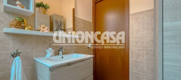 4 rooms House in Fenegrò, Italy No. 264897 24