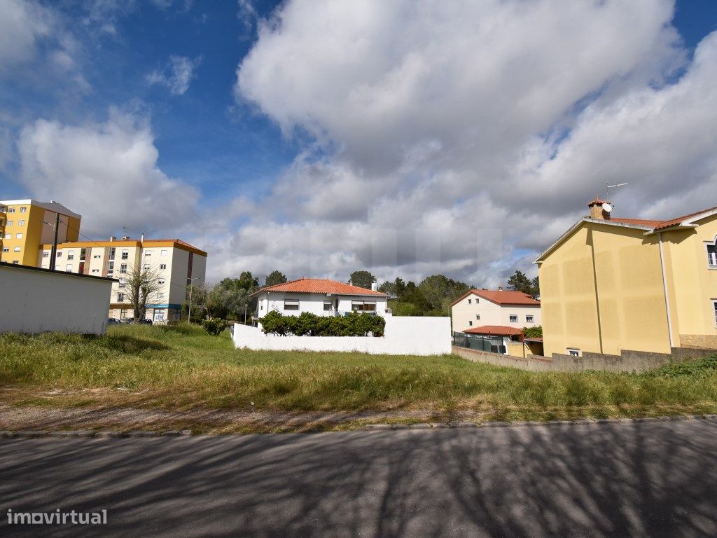 Terrain à Torres Vedras, Portugal 453m² No. 74374