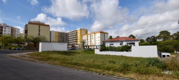 Terrain à Torres Vedras, Portugal 453m² No. 74374 3