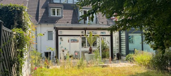 7 rooms Townhouse in Dusseldorf, Germany No. 236856 2