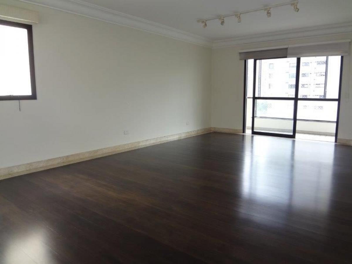 Apartamento de 3 dormitorios en Sao Paulo, Brazil No. 463698