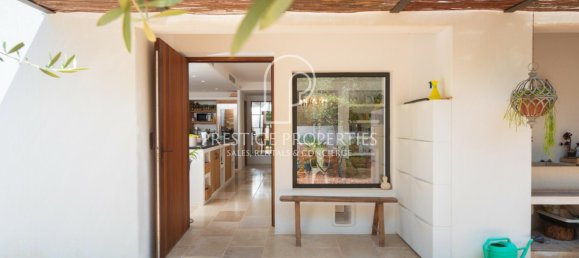 6 bedrooms Villa in Ibiza, Spain No. 266388 13