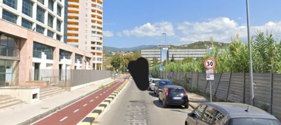 3 rooms Apartment in Cosenza, Italy No. 181455 2