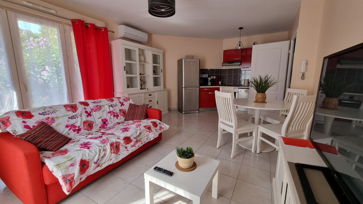 Квартира с 1 спальней в Ланд, Франция № 323048